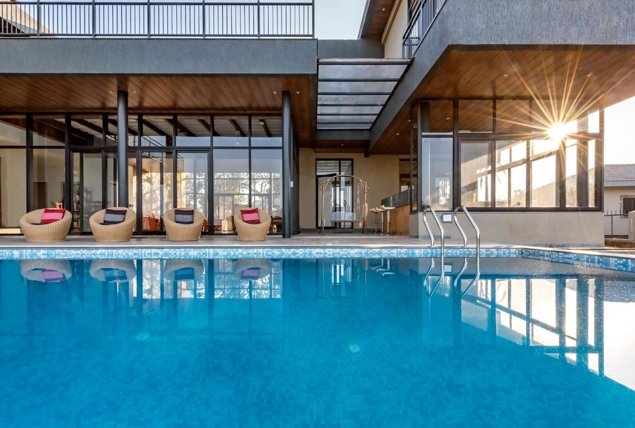Saffronstays Falcon Hill, Lonavala - Luxury Villa With Infinity Pool Near Lion'S Point Exterior photo
