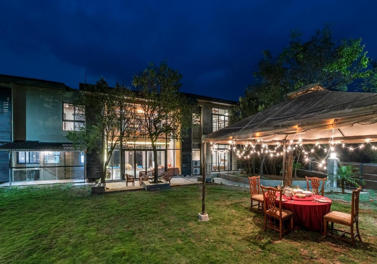 Saffronstays Falcon Hill, Lonavala - Luxury Villa With Infinity Pool Near Lion'S Point Exterior photo