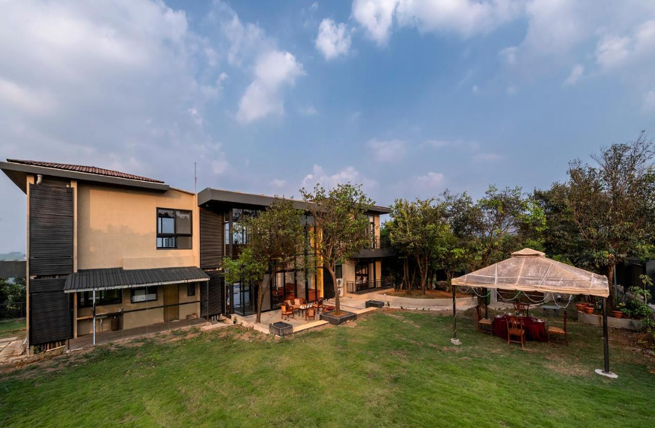 Saffronstays Falcon Hill, Lonavala - Luxury Villa With Infinity Pool Near Lion'S Point Exterior photo